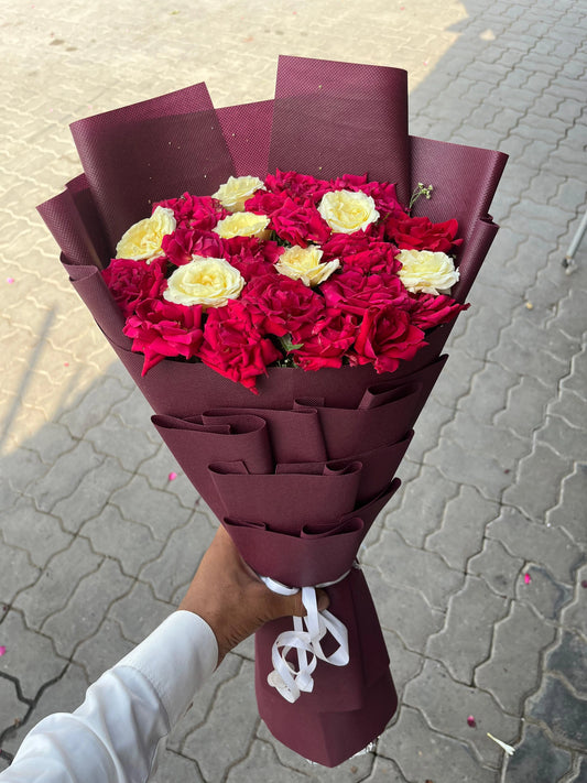 Buy Lavender Ivory | White Rose Bouquet | Same Day Flower Delivery Lahore