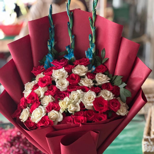 Buy Velvet Bloom | Red Rose Bouquet | Flower shops in Gulberg Lahore