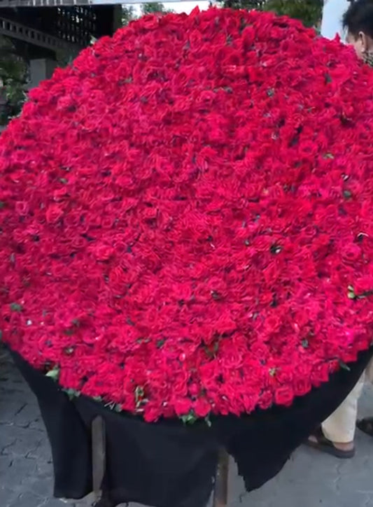 Huge Bouquet of Flowers in Pakistan