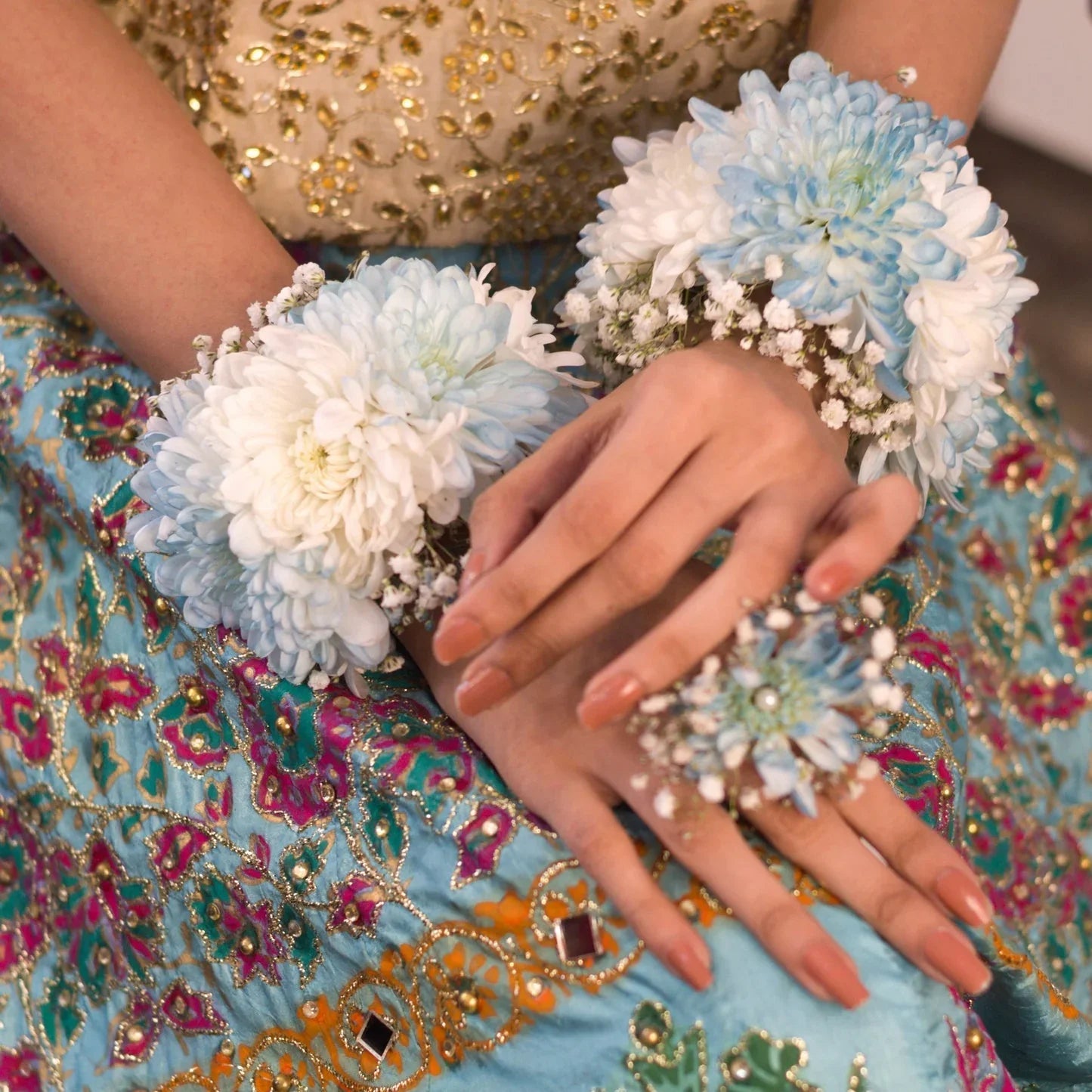 Blue Floral Jewelry Set Flower House