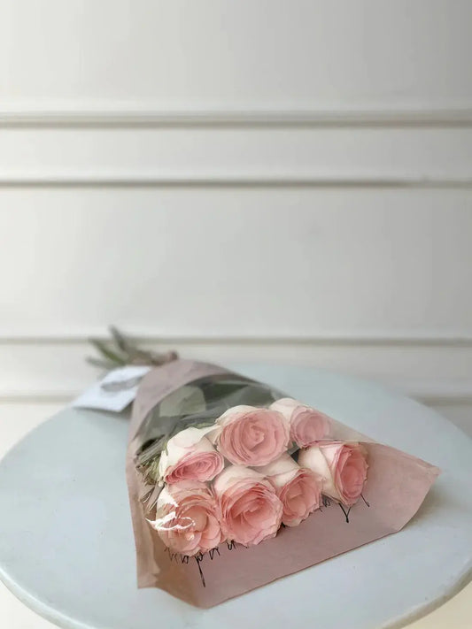 Pink rose bouquet by Flower House Lahore